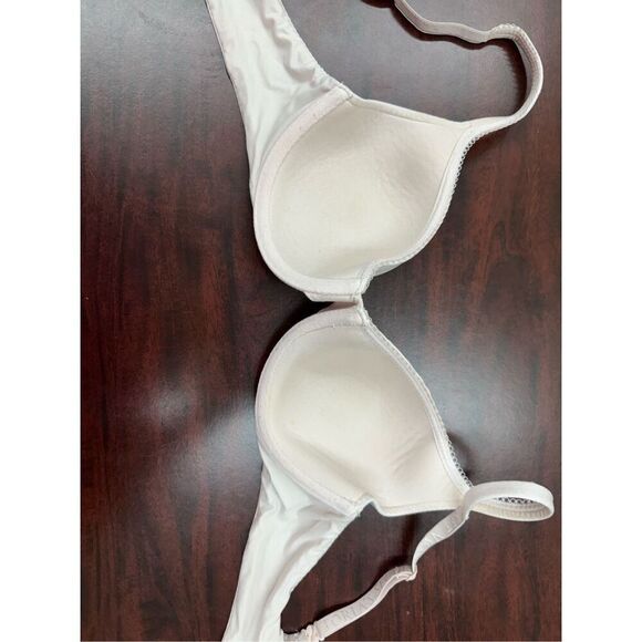 Victoria’s Secret Body By Victoria Lined Perfect Coverage Nude Sparkle Bra 34B - Picture 4 of 9